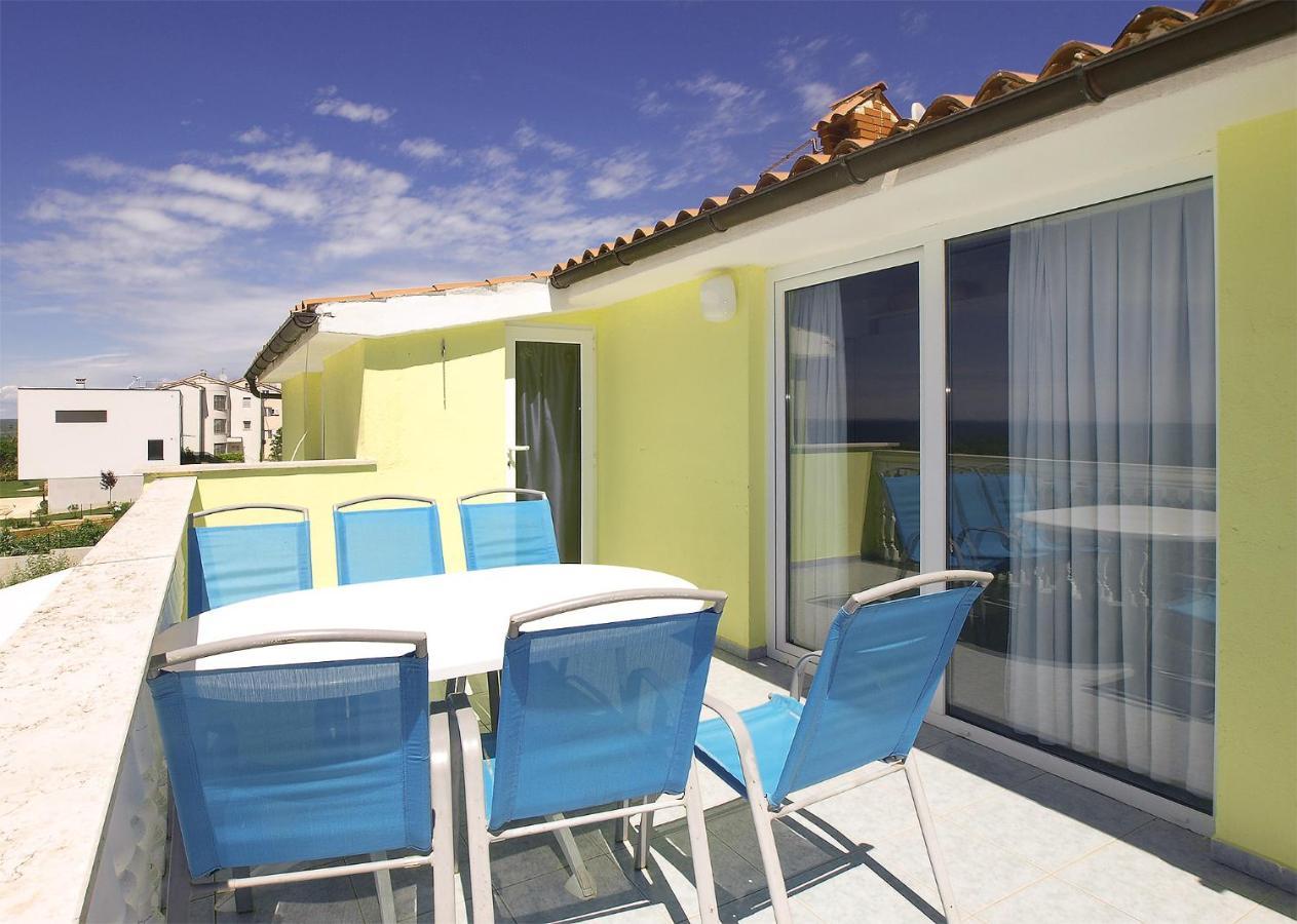 Apartments Milica 56 Pula Exterior photo