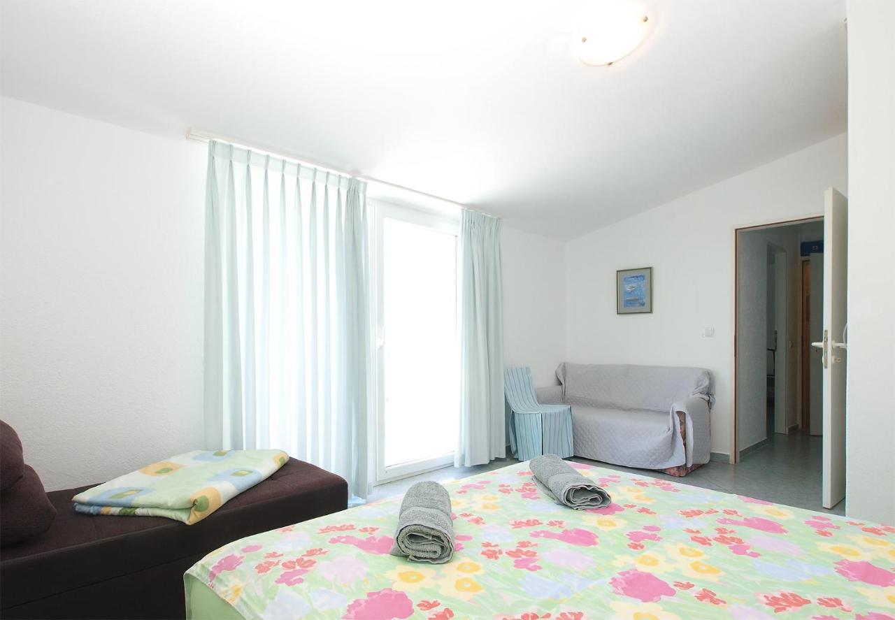 Apartments Milica 56 Pula Exterior photo