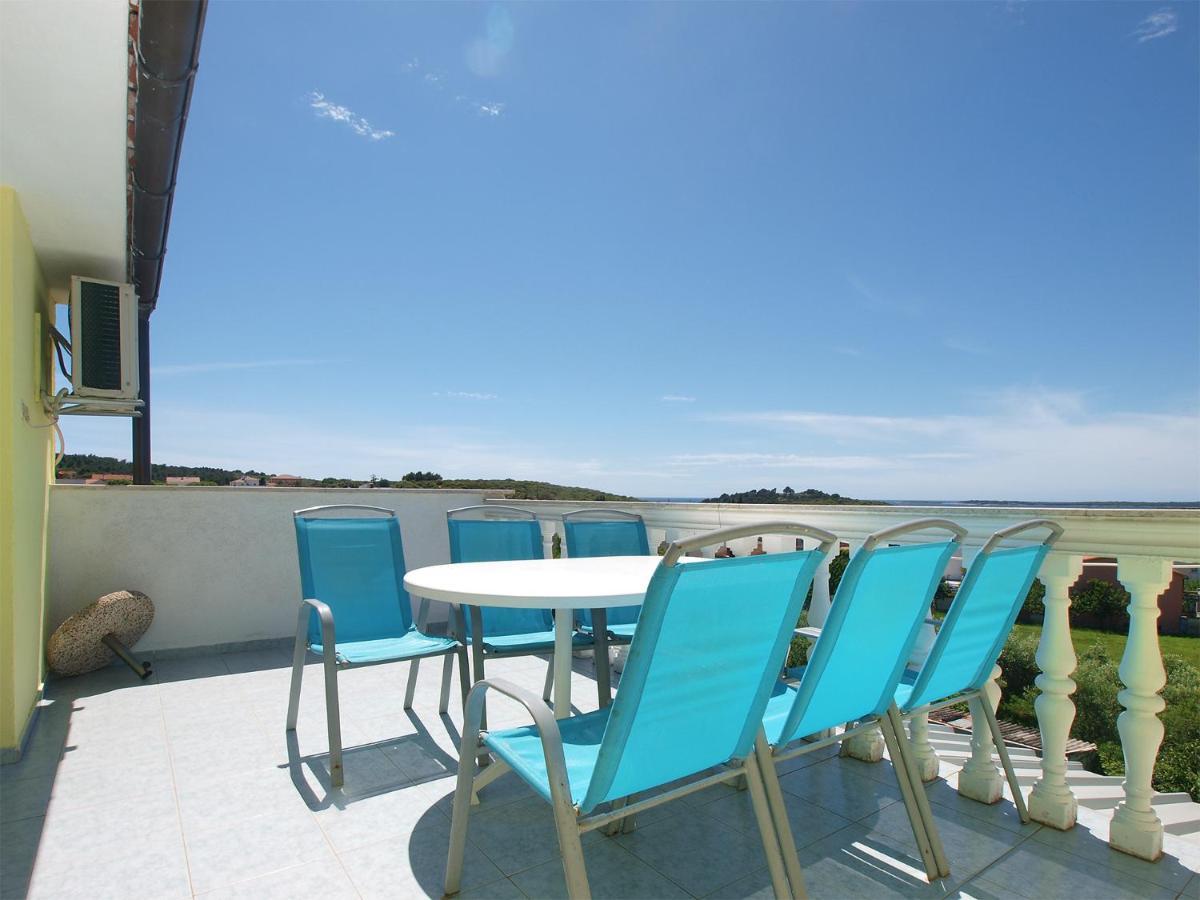 Apartments Milica 56 Pula Exterior photo