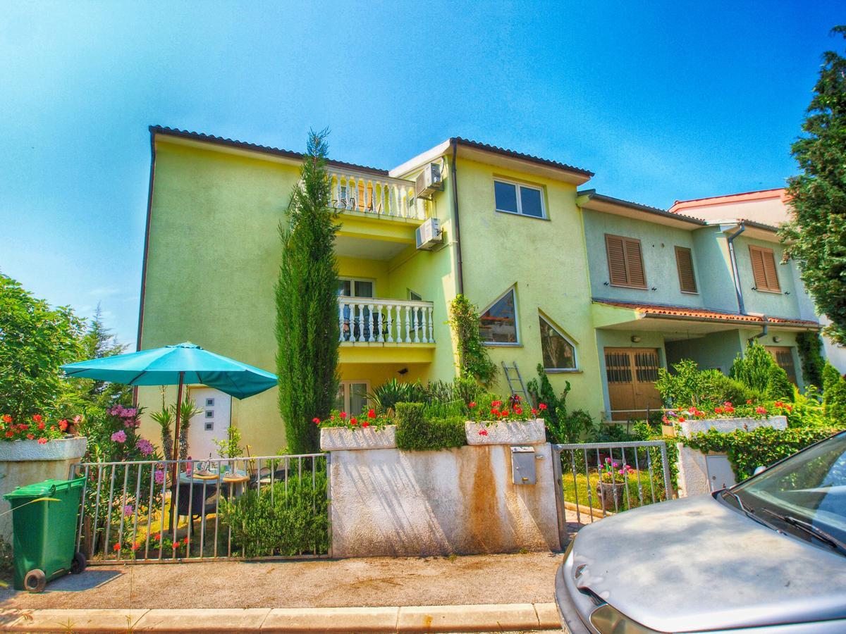 Apartments Milica 56 Pula Exterior photo
