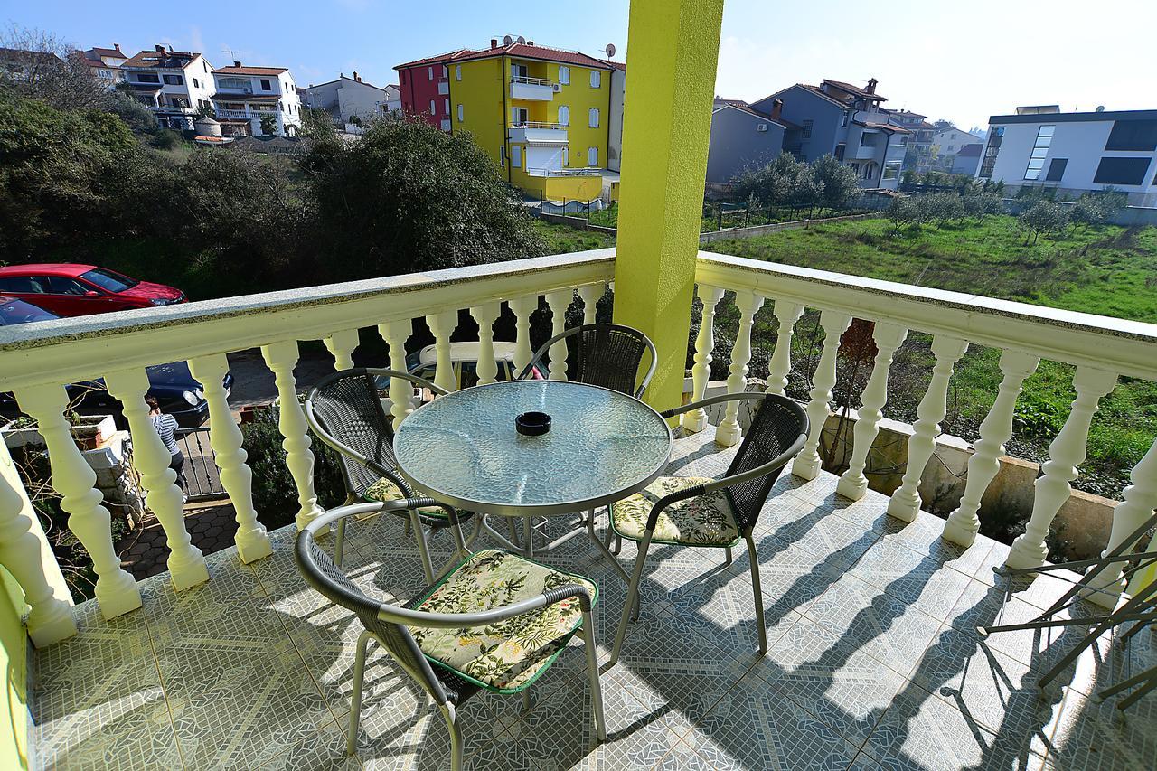 Apartments Milica 56 Pula Exterior photo