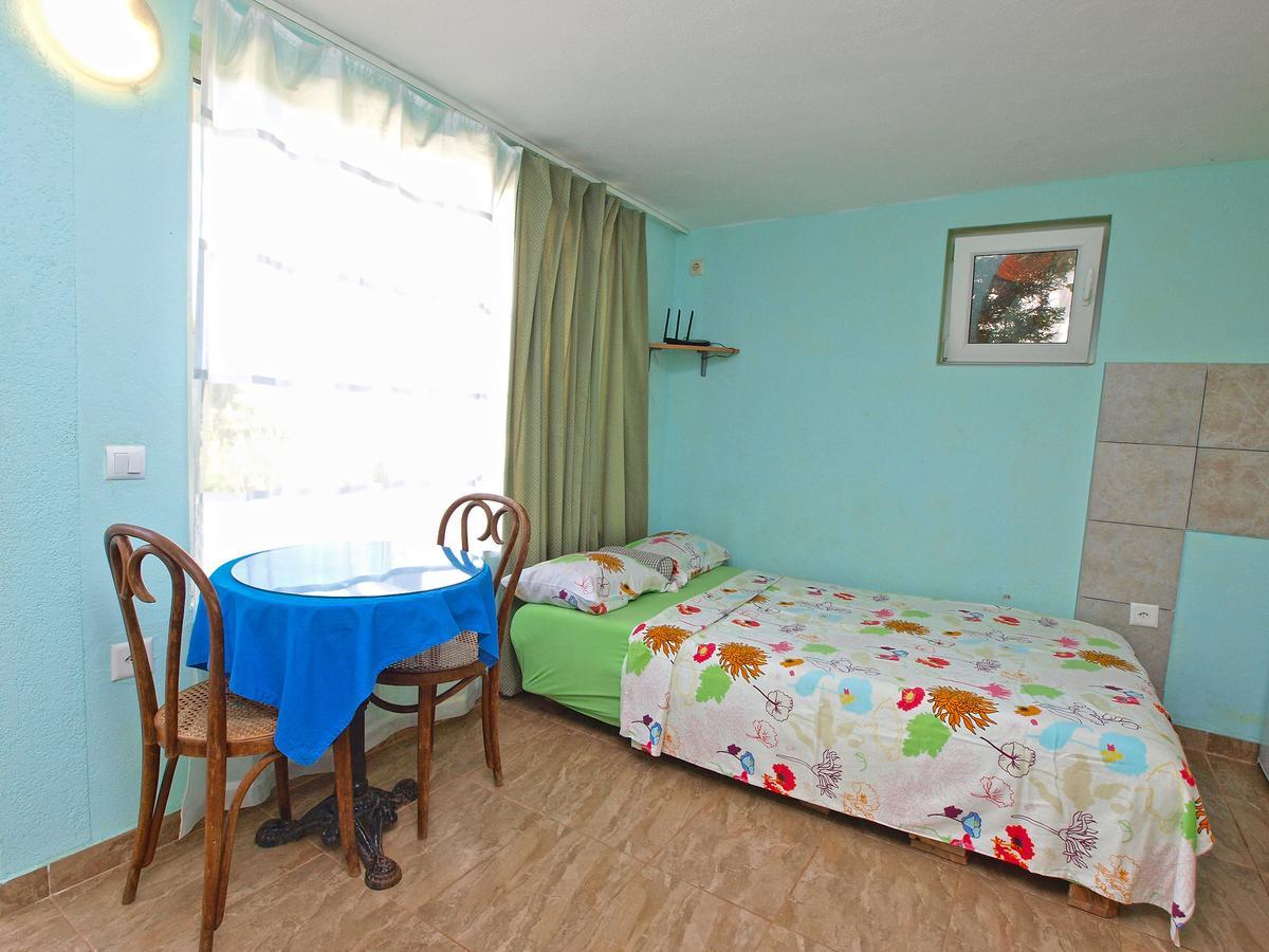 Apartments Milica 56 Pula Exterior photo