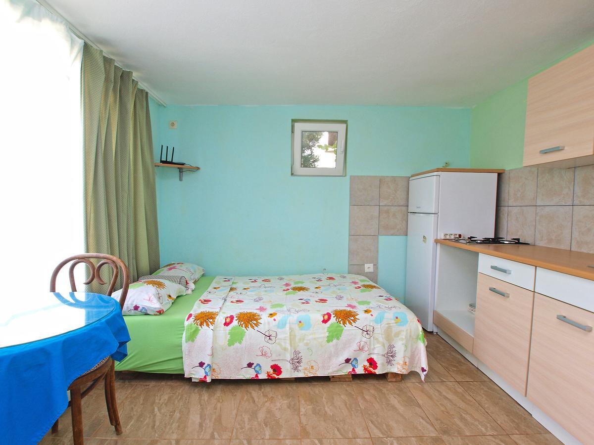 Apartments Milica 56 Pula Exterior photo