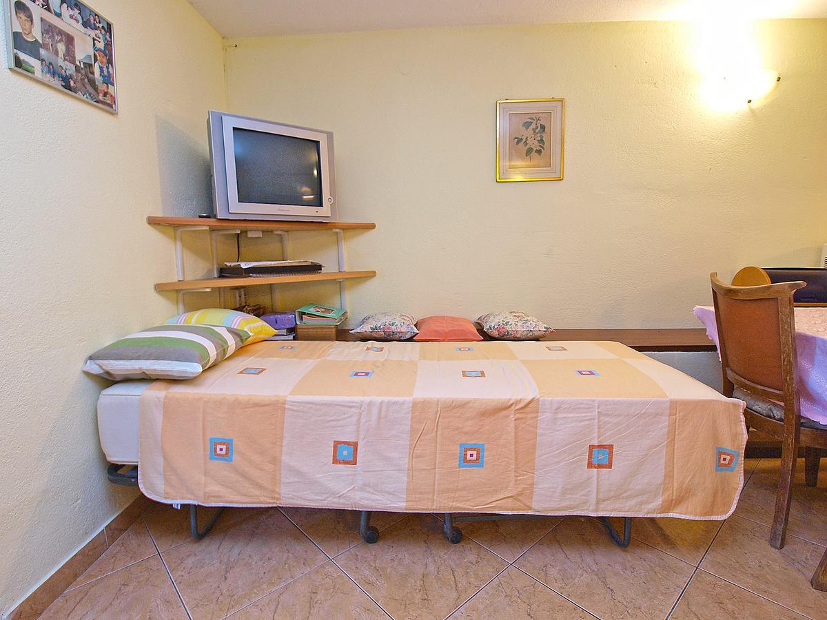 Apartments Milica 56 Pula Exterior photo
