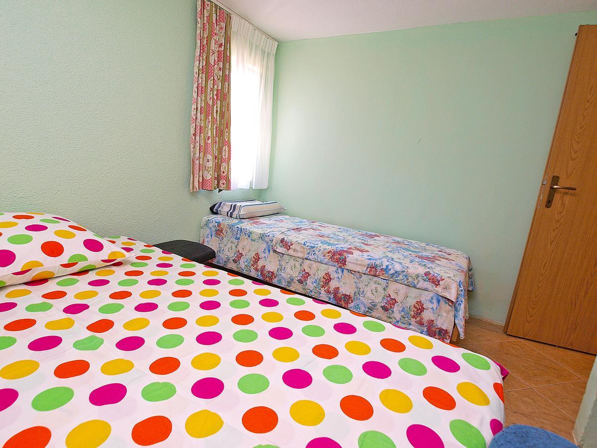 Apartments Milica 56 Pula Exterior photo