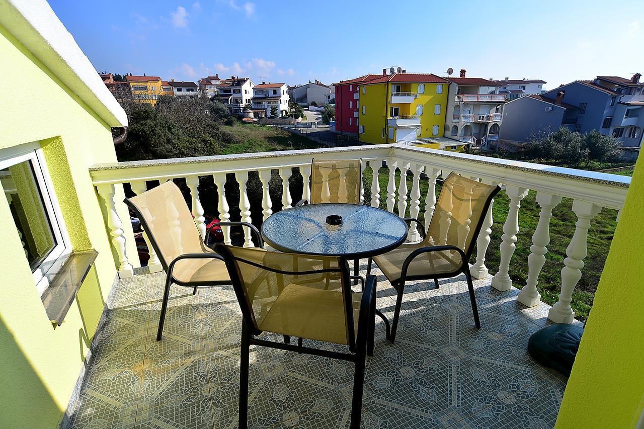 Apartments Milica 56 Pula Exterior photo